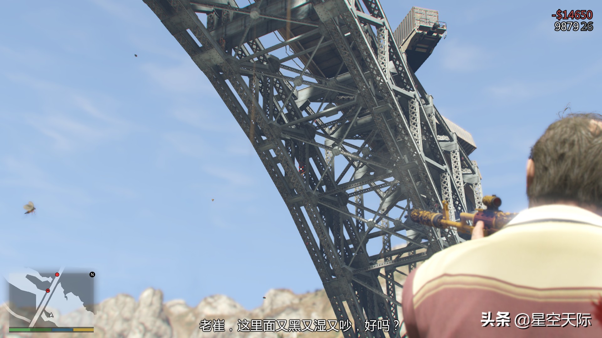 GTA5：任務讓崔佛開摩托車衝上火車，任務有點難，小星失敗好幾次