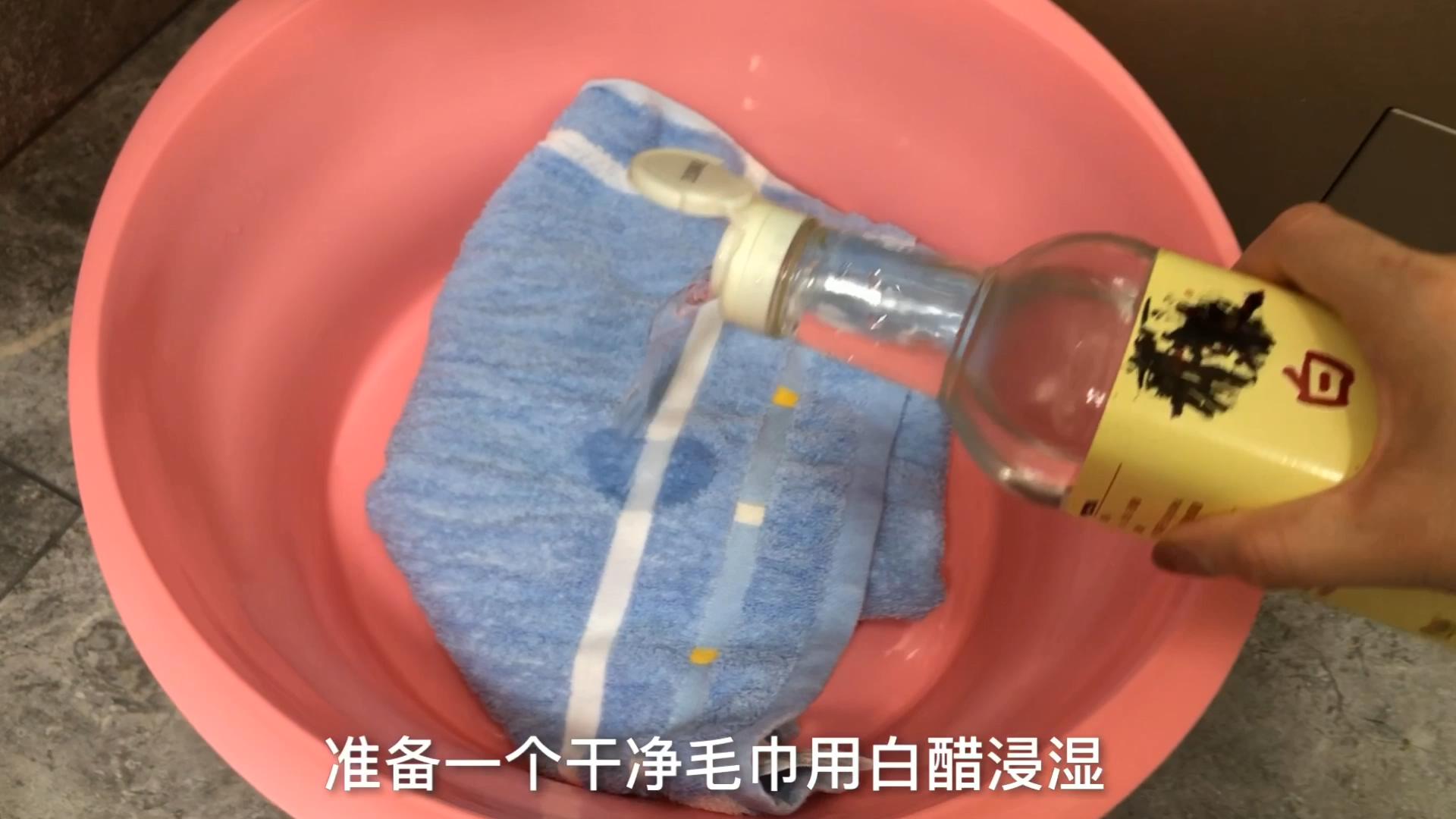 洗衣機3個月不清潔，衣服越洗越臟，一碗水徹底清潔洗衣機