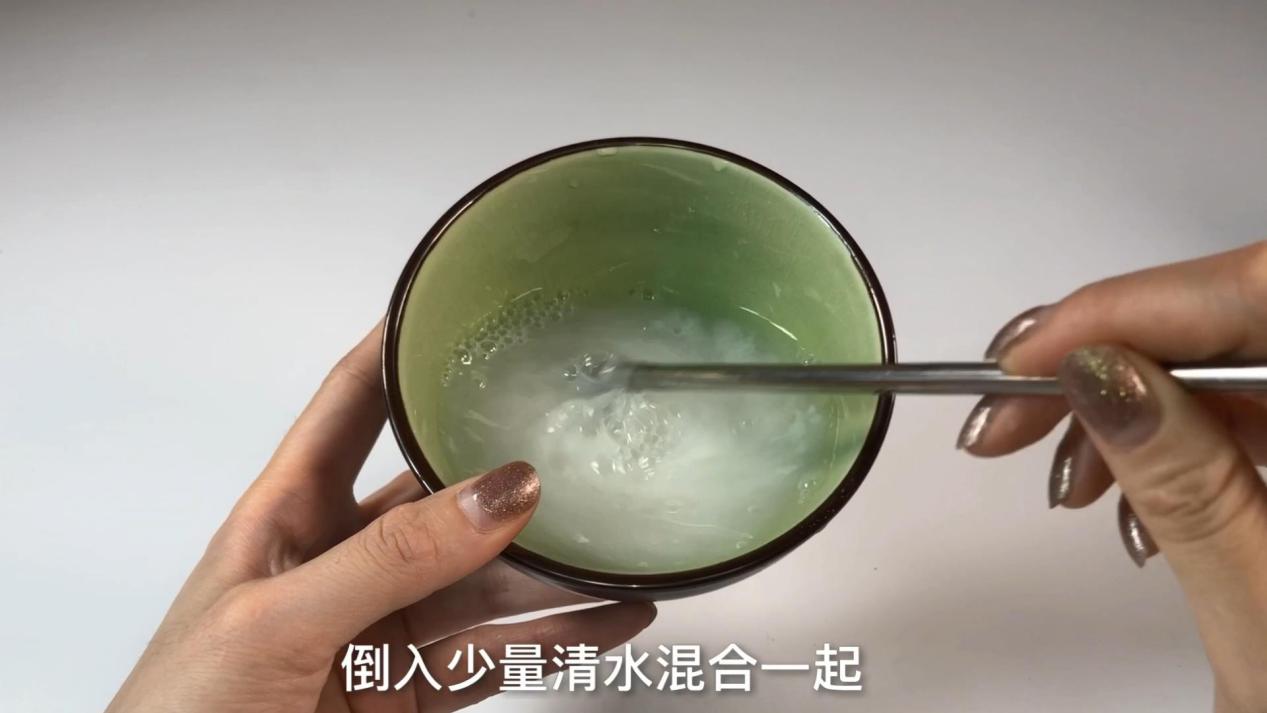 洗衣機3個月不清潔，衣服越洗越臟，一碗水徹底清潔洗衣機